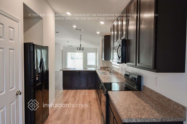 Foto del edificio - 5450 NW Pine Trail Cir