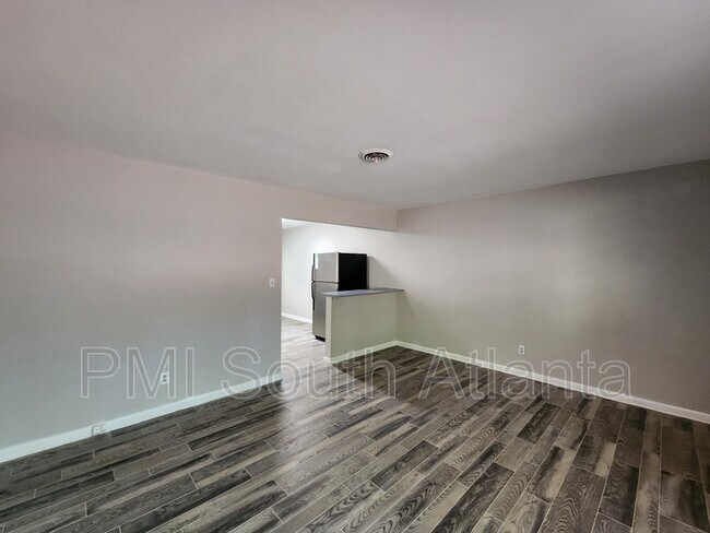 Building Photo - 6410 Raymond Terrace