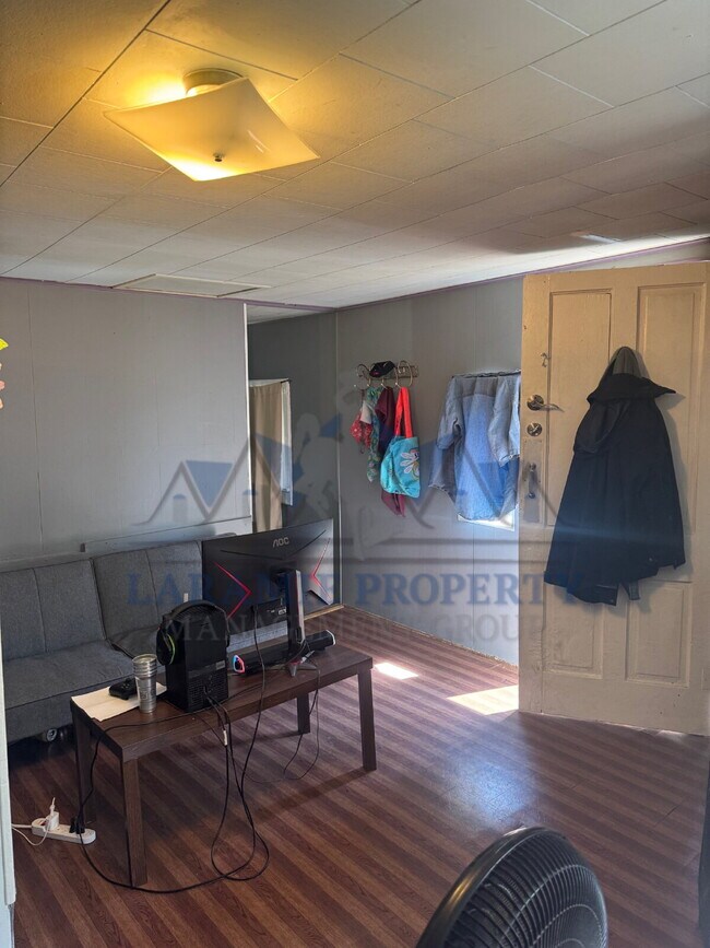 Foto del edificio - 1 Bed 1 Bath Cottage House