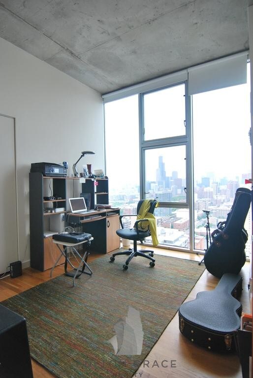 Building Photo - 1727 S Michigan Ave