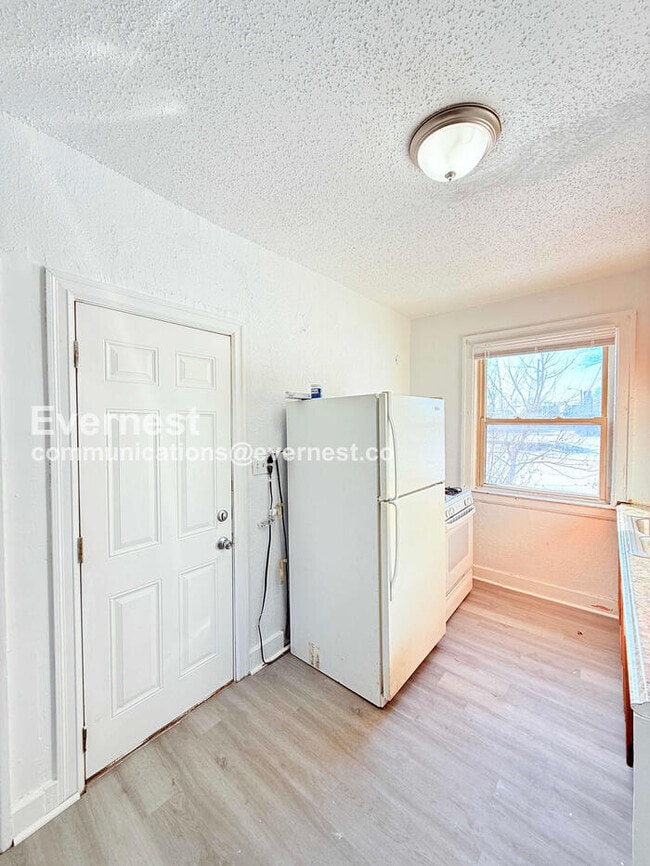 Building Photo - 13909 Hartwell St