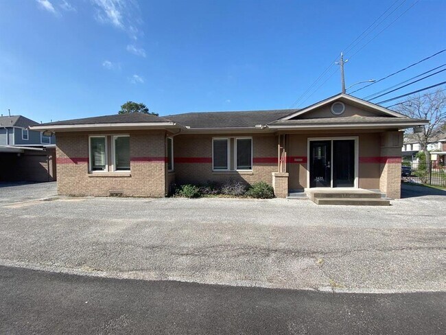 Foto del edificio - 1635 Richmond Ave