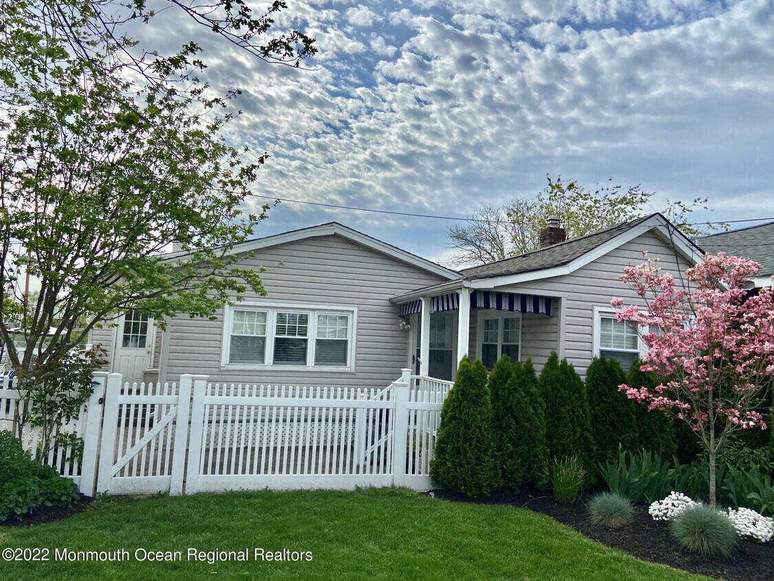 119 S Station Ave, AvonbytheSea, NJ 07717 House Rental in Avonby