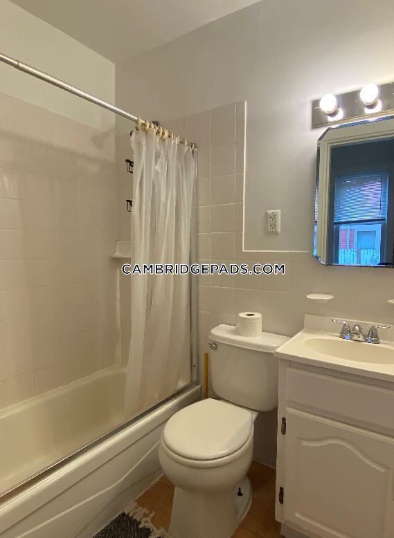 Foto del edificio - 225 Charles St