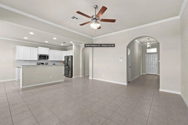 Foto del edificio - 6142 Fairburn