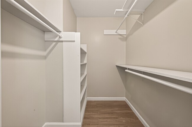 Foto del edificio - 9502 Skyline Dr