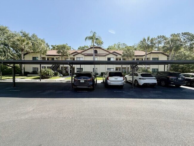Foto del edificio - 1801 E Lake Rd S