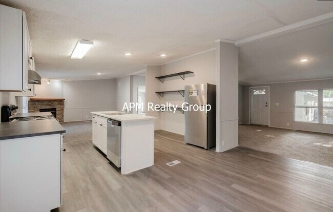 Foto del edificio - Spacious 4 Bedroom