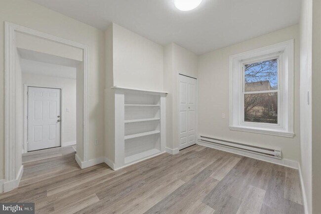 Foto del edificio - 109 W Queen Ln