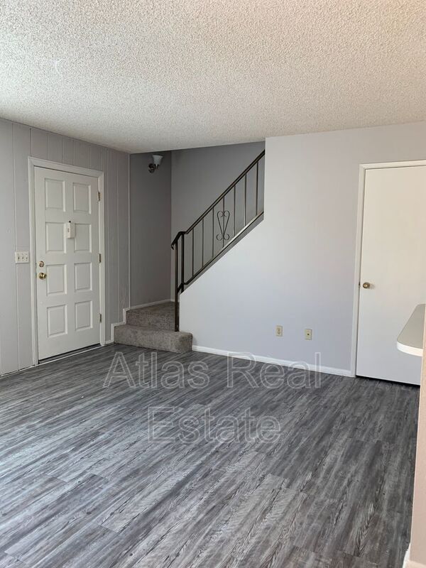 Building Photo - 729 E Cochise A