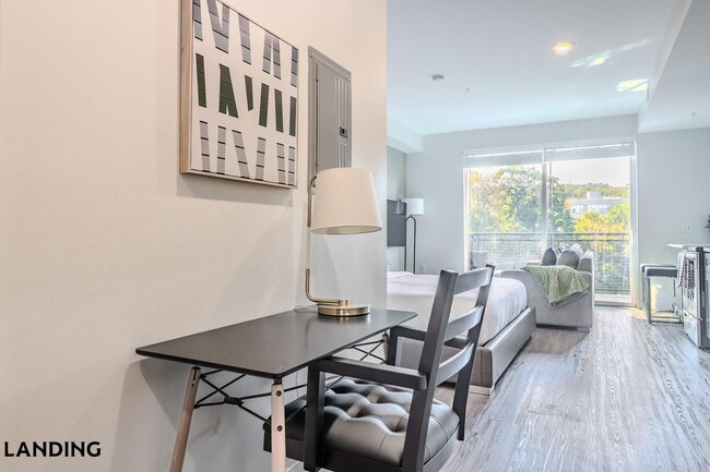 Building Photo - 210 E Green St