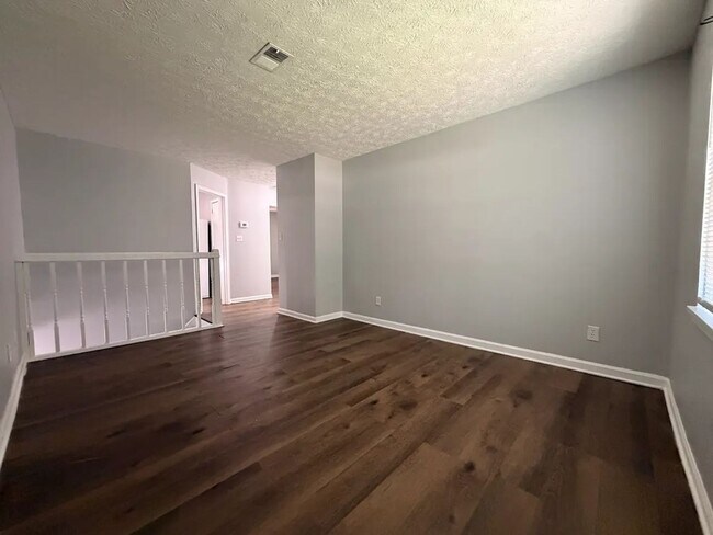 Foto del edificio - 4882 Valley Dale Ct SW