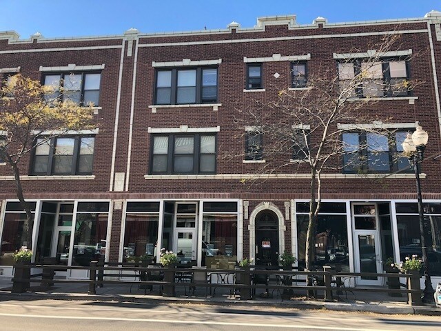 Primary Photo - 4620 N Lincoln Ave