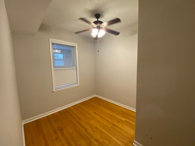 Foto del edificio - 4530 N Lincoln Ave