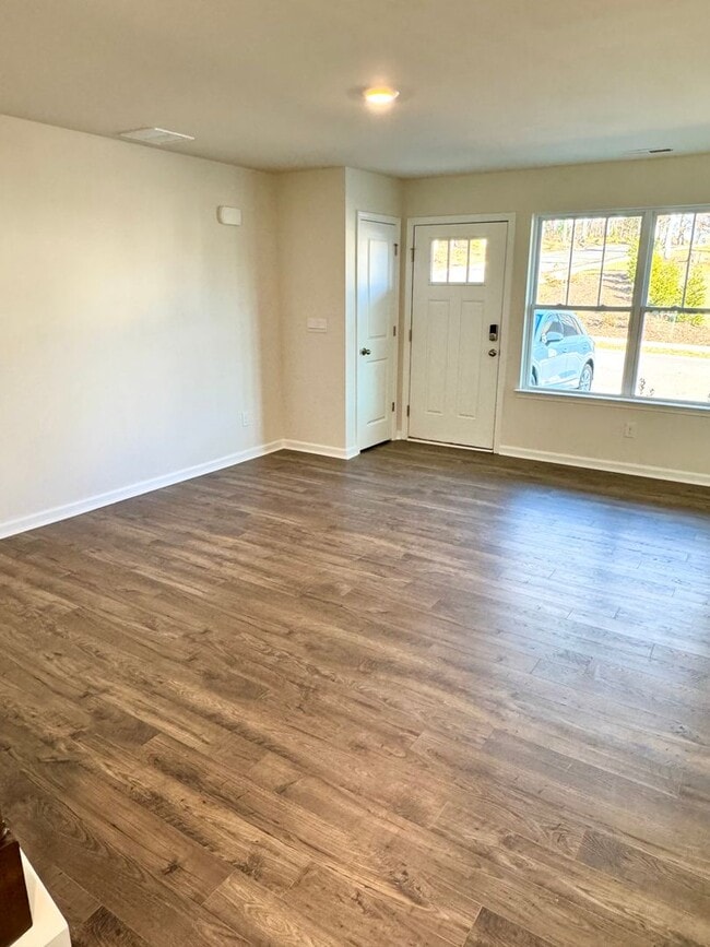 Building Photo - Spacious Newly Built Townhome for Rent