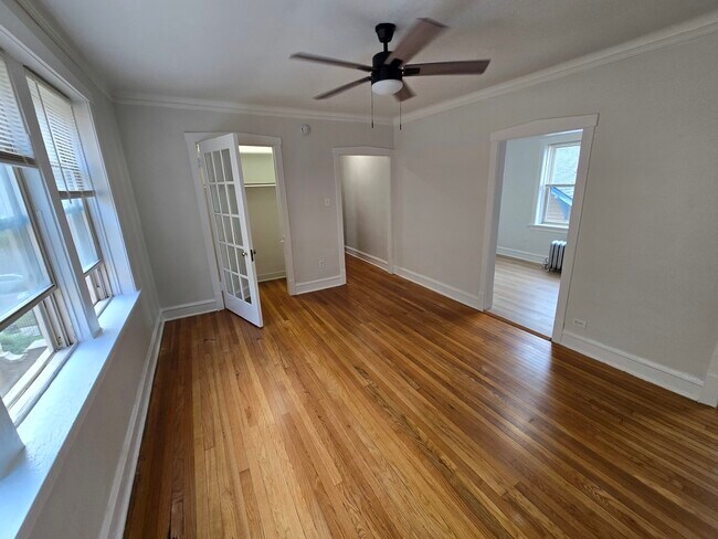 Foto del edificio - 4831 N Springfield Ave