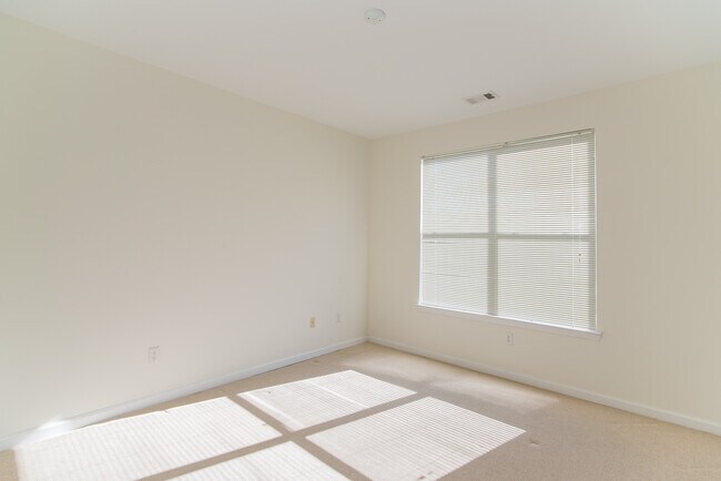 Foto del edificio - 435 Highland Avenue Northeast