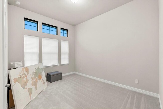 Building Photo - 31418 Whitcombe Summit Wy