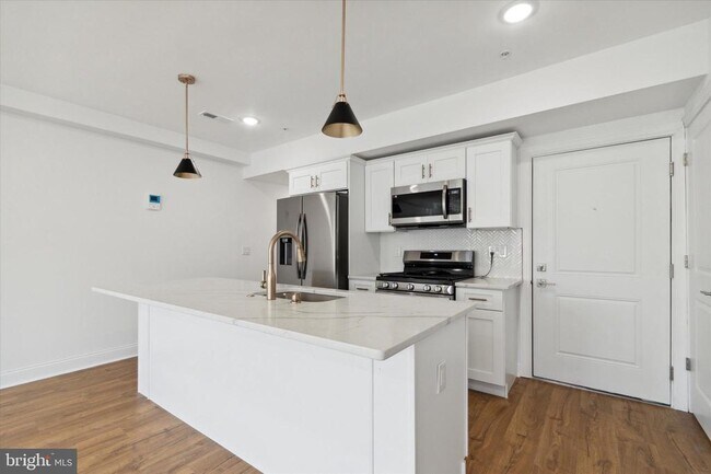 Foto del edificio - 673 N Preston St