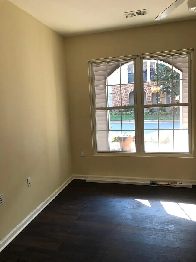 Foto del edificio - 20419 Riverbend Sq