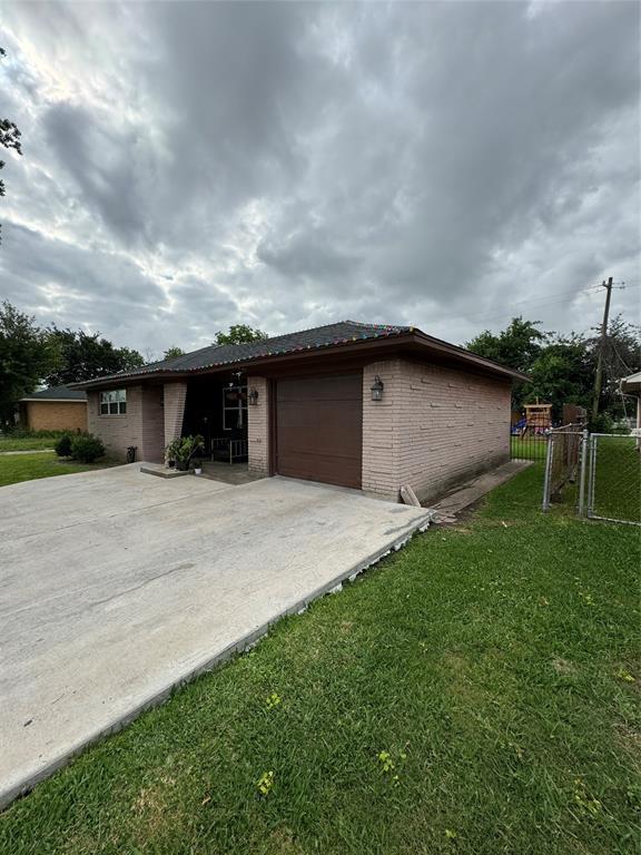 Building Photo - 8750 Tilgham St