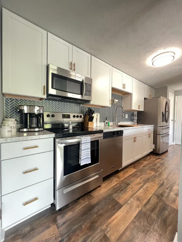 Foto del edificio - 8402 Muldoon Ct