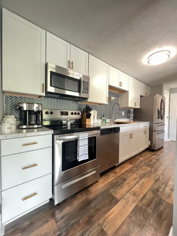 Building Photo - 8402 Muldoon Ct