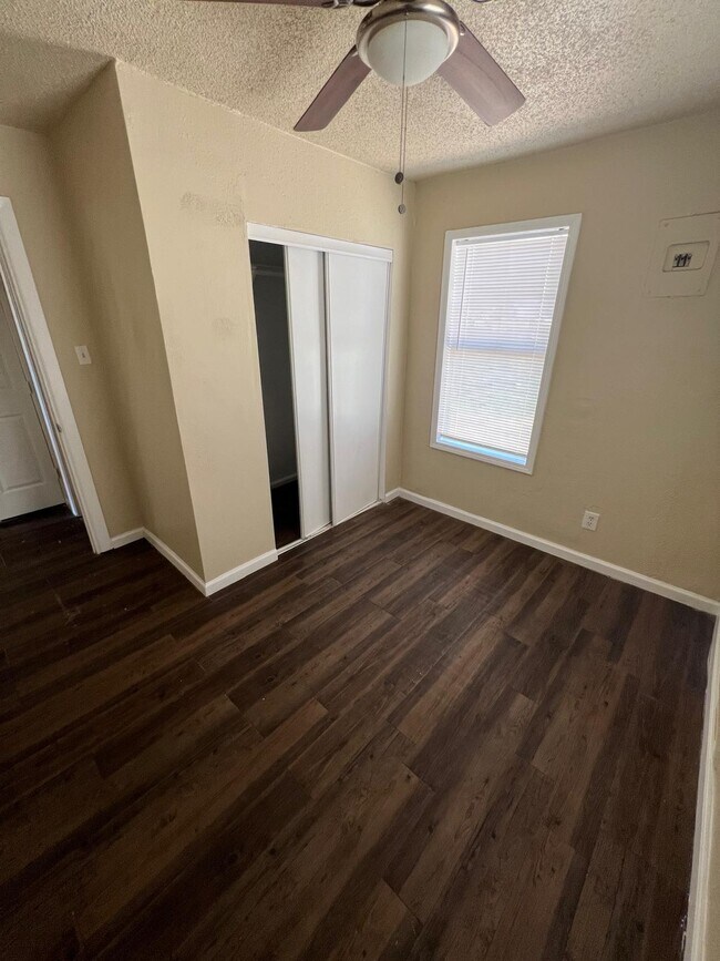 Foto del edificio - 2804 Cornell St