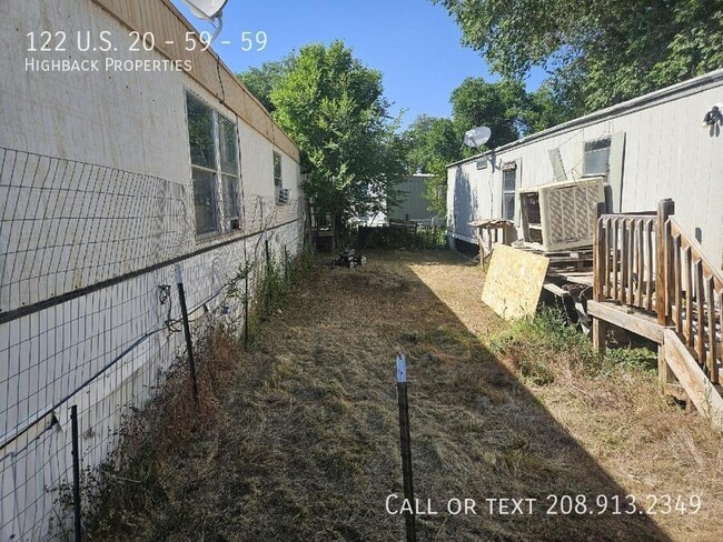 Building Photo - 122 US-20