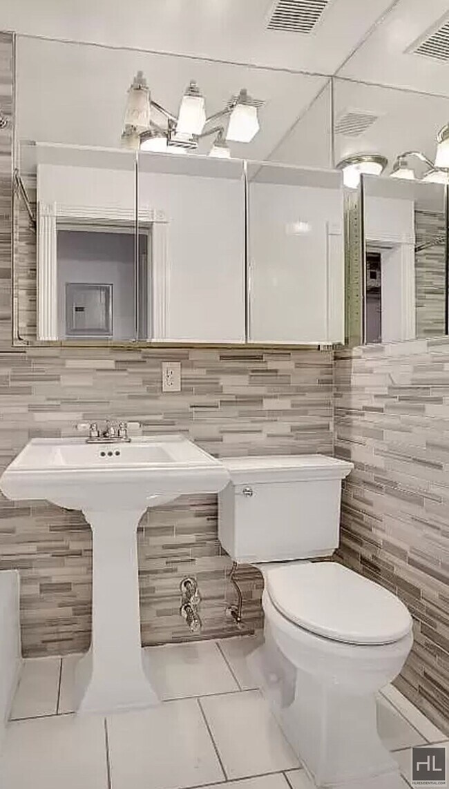 Building Photo - Avenue A