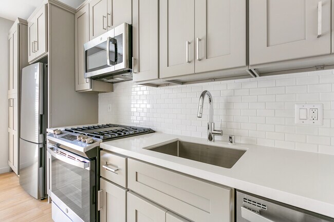 Foto del edificio - 207 N Benton Way