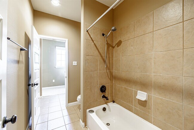 Foto del edificio - 4607 Rockton Hills Ln