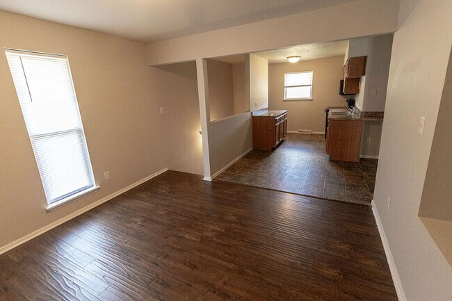 Foto del edificio - 1011 W Ash St