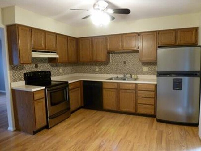 Foto del edificio - 2127 Ivy Ct