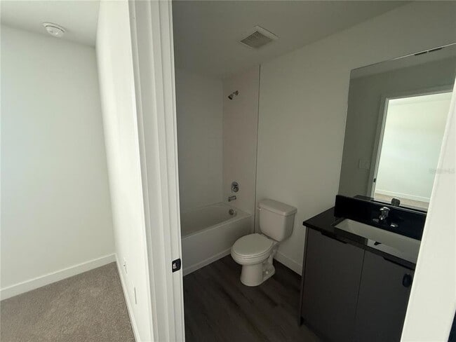 Foto del edificio - 3213 Energy Dr