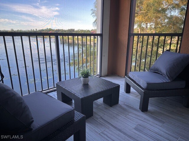 Foto del edificio - 1205 Reserve Way