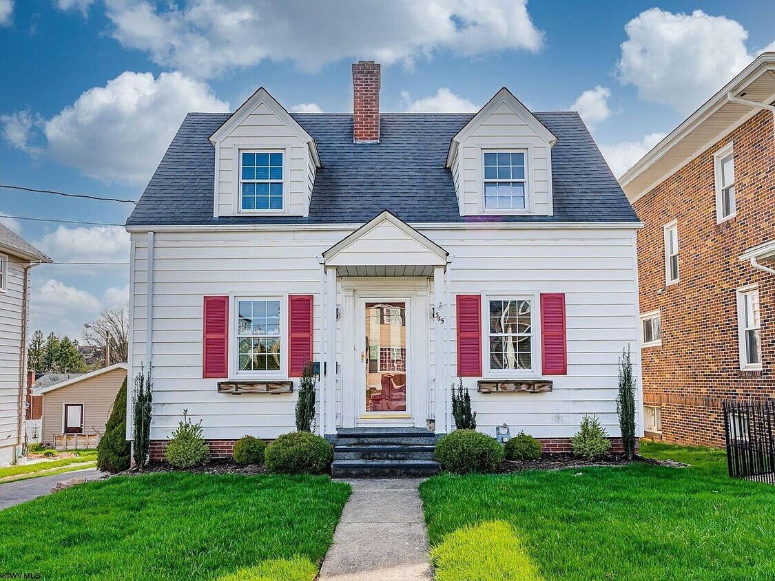 345 Elizabeth St, Uniontown, PA 15401 House Rental in Uniontown, PA