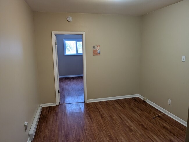 Building Photo - 680 B Aberdeen Ave