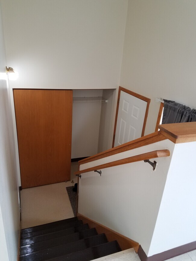 Foto del edificio - 1211 Highview Dr