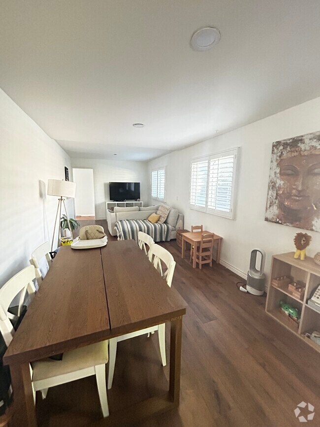 Sweetwater Village East Apartments for Rent with Washer & Dryer