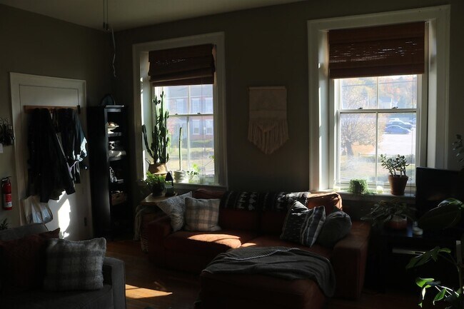 Foto del edificio - 160 N Main St