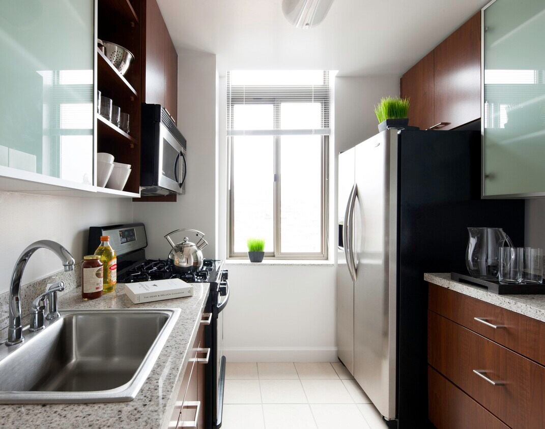 Primary Photo - 130 W 15th St