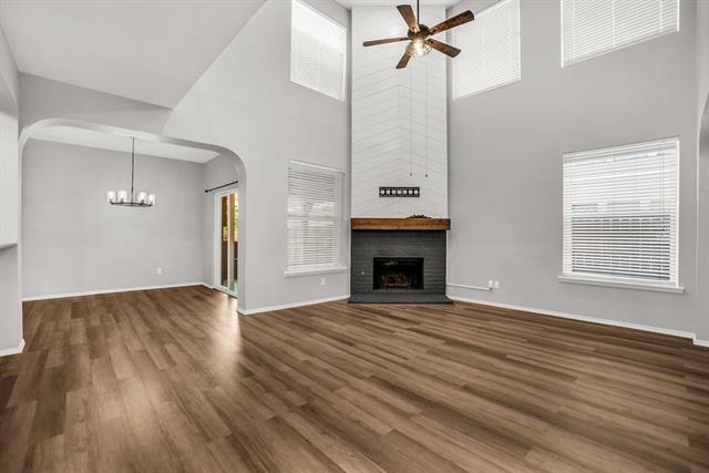 Foto del edificio - 5429 Waterwood Ct