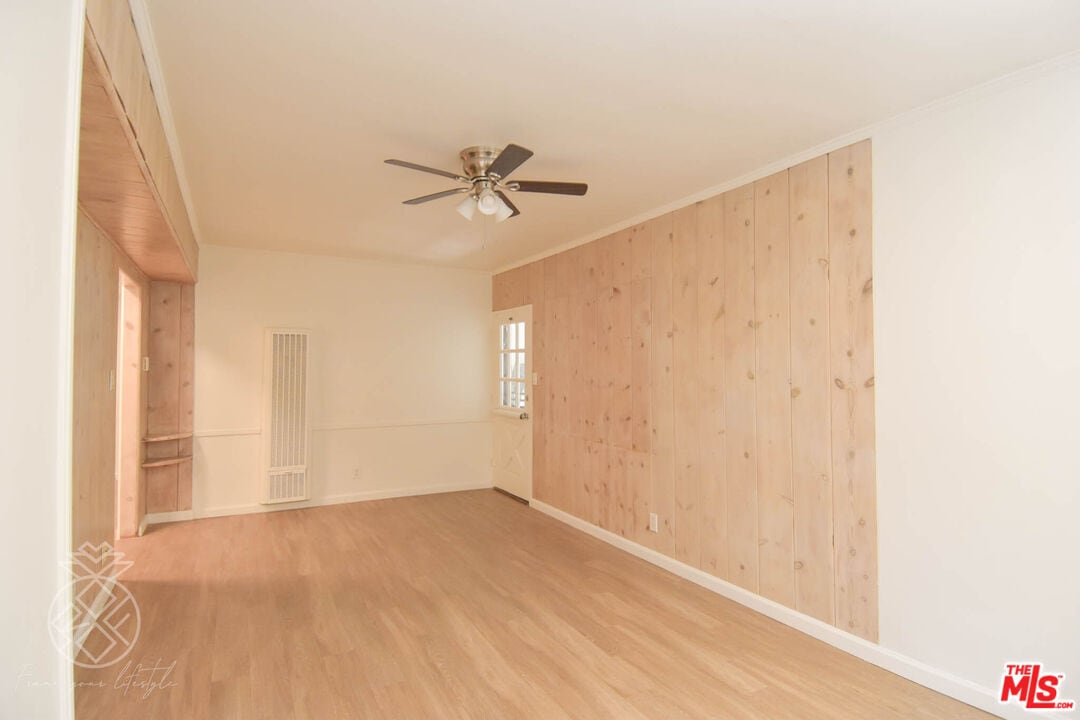 Primary Photo - 2260-22625 Fox Hills Dr