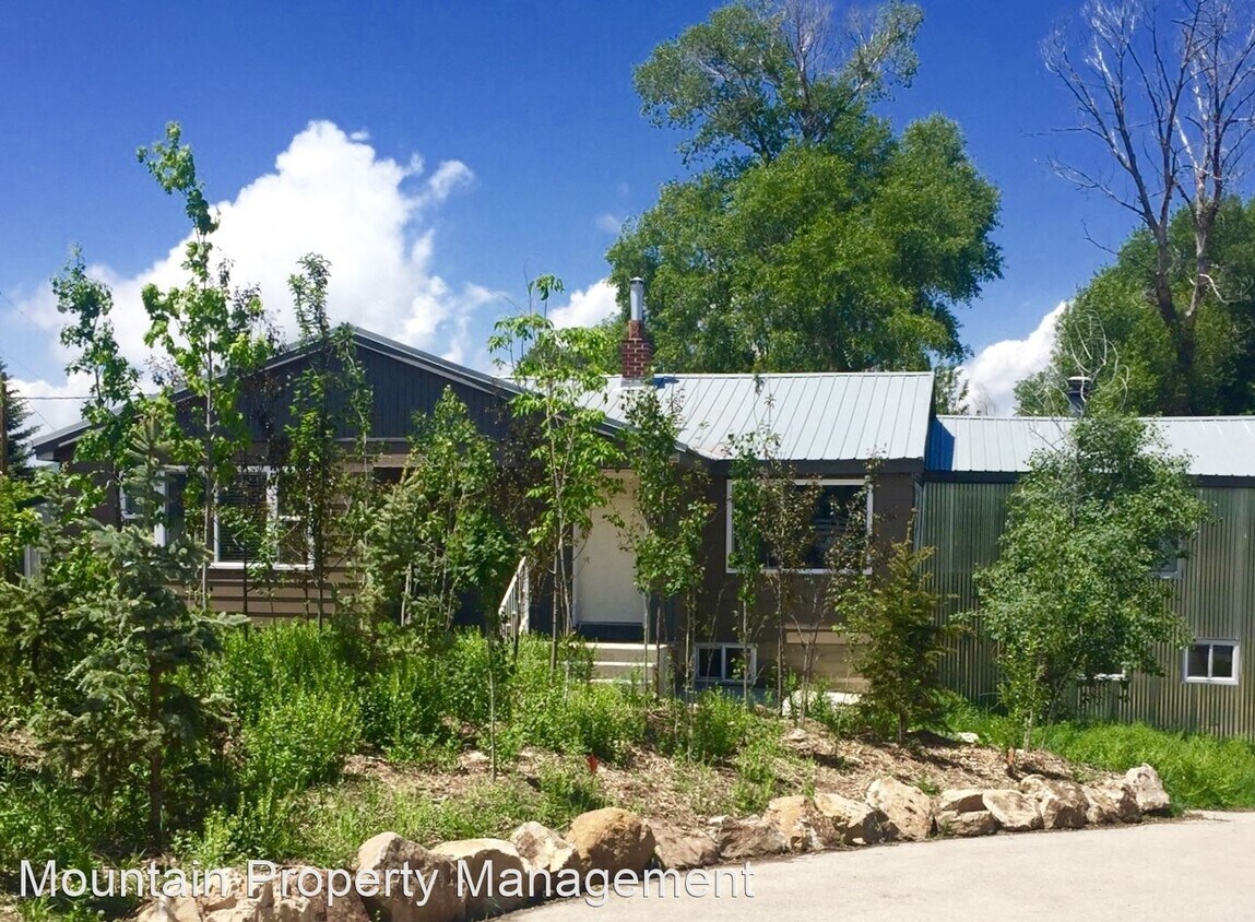 Foto principal - 3 br, 2 bath House - 4427 N. State Road 32