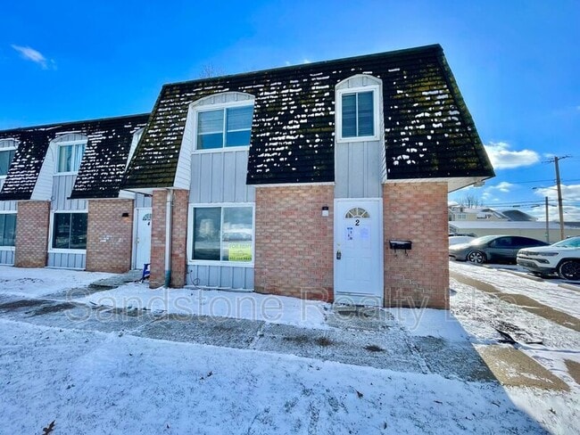 Building Photo - 5520 Beavercrest Dr