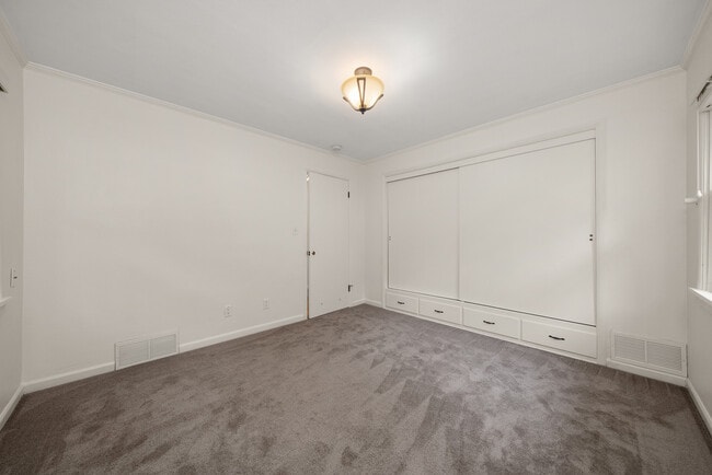 Foto del edificio - 827 W 11th Ave