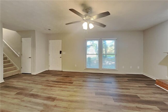 Building Photo - 3117 Calumet Cir NW