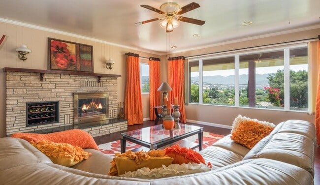 Building Photo - Stylish 3-Bed + Office Retreat with Sweepi...