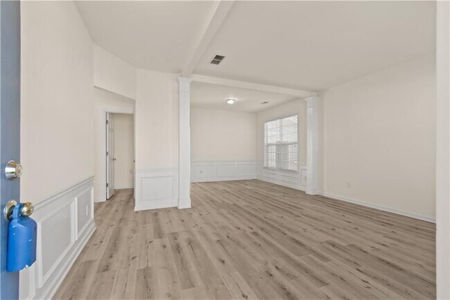 Foto del edificio - 915 Wendlebury Ct